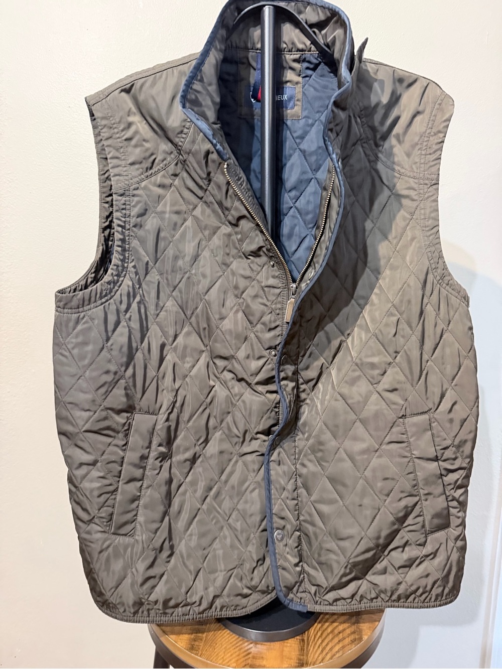 Daniel Cremieux Quilted Gray Sleeveless Vest